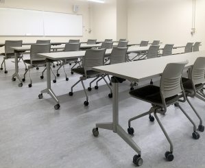 KI Strive Chairs and Pirouette Desks for College Classrooms